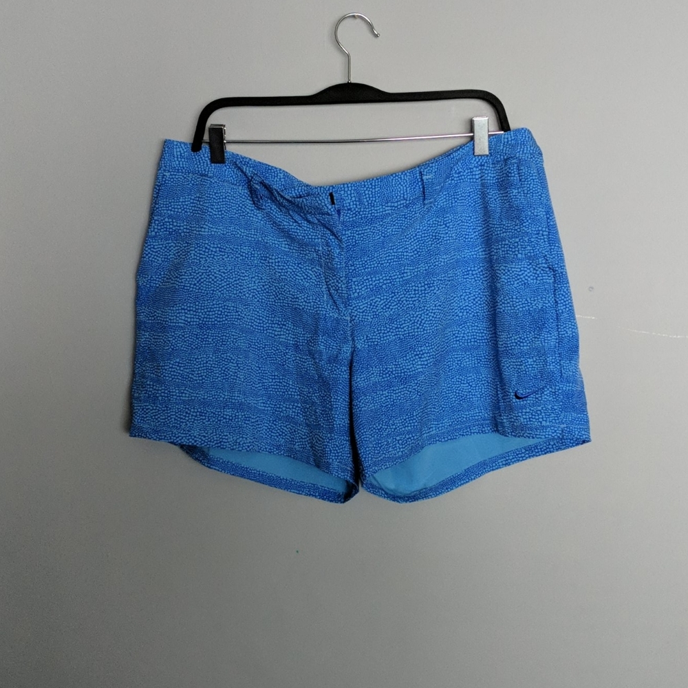 Nike golf shorts